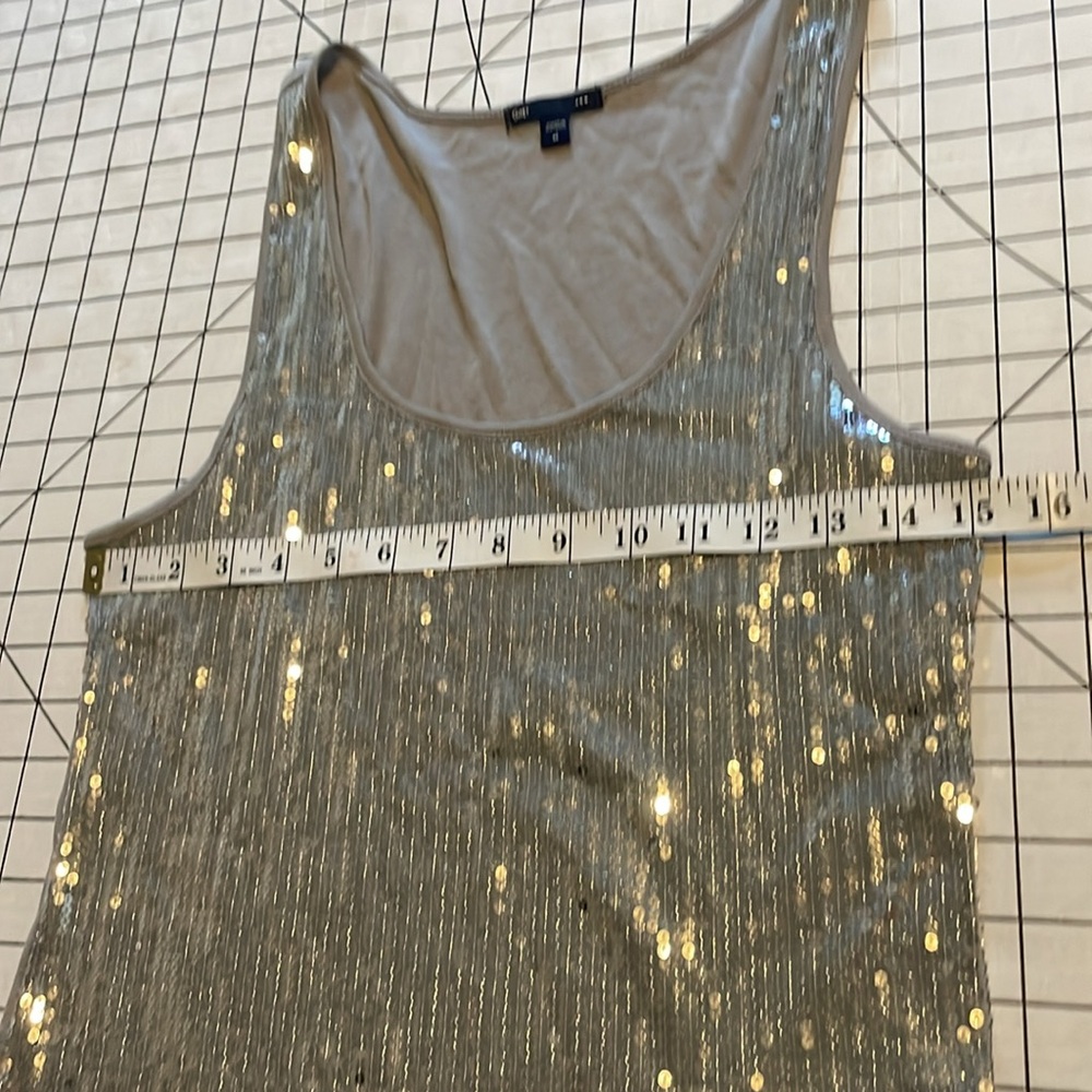 Gap silver sequin sparkly tank top, size medium - Picture 7 of 8